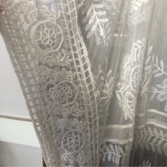 Anthropologie Kindred Semi Sheer Embroidered Crochet Lace Cover Up Overpiece - Picture 15 of 16